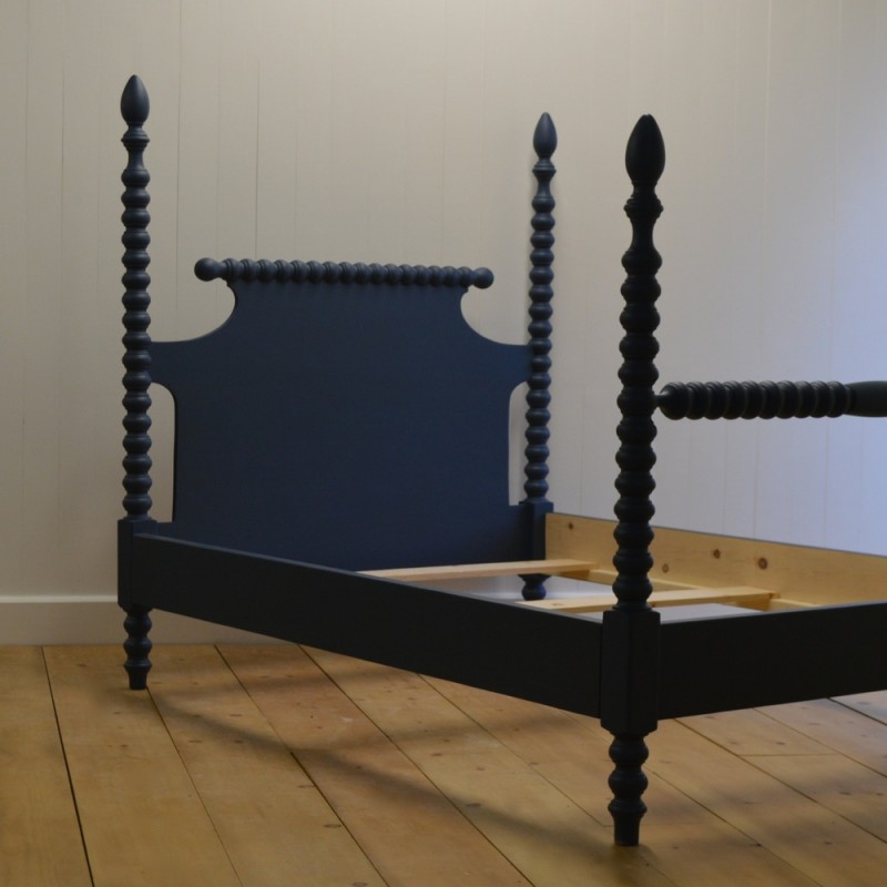 Custom Furniture English Farmhouse Spindle Bed
