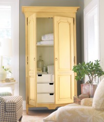 Somerset Middleburg Armoire