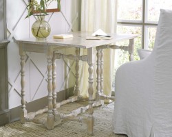 Somerset Bay Rockport Console